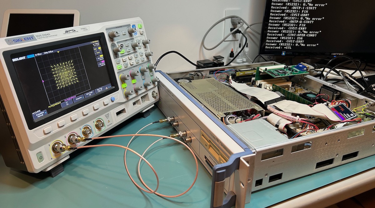 Oscilloscope showing a constellation diagram generated by an AMIQ