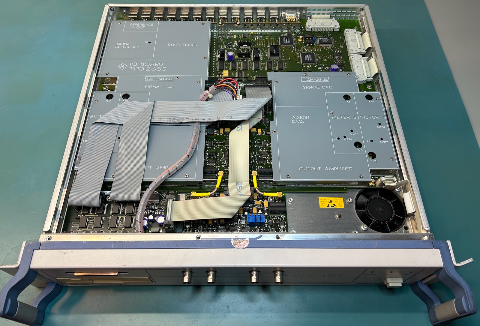 AMIQ signal generation side