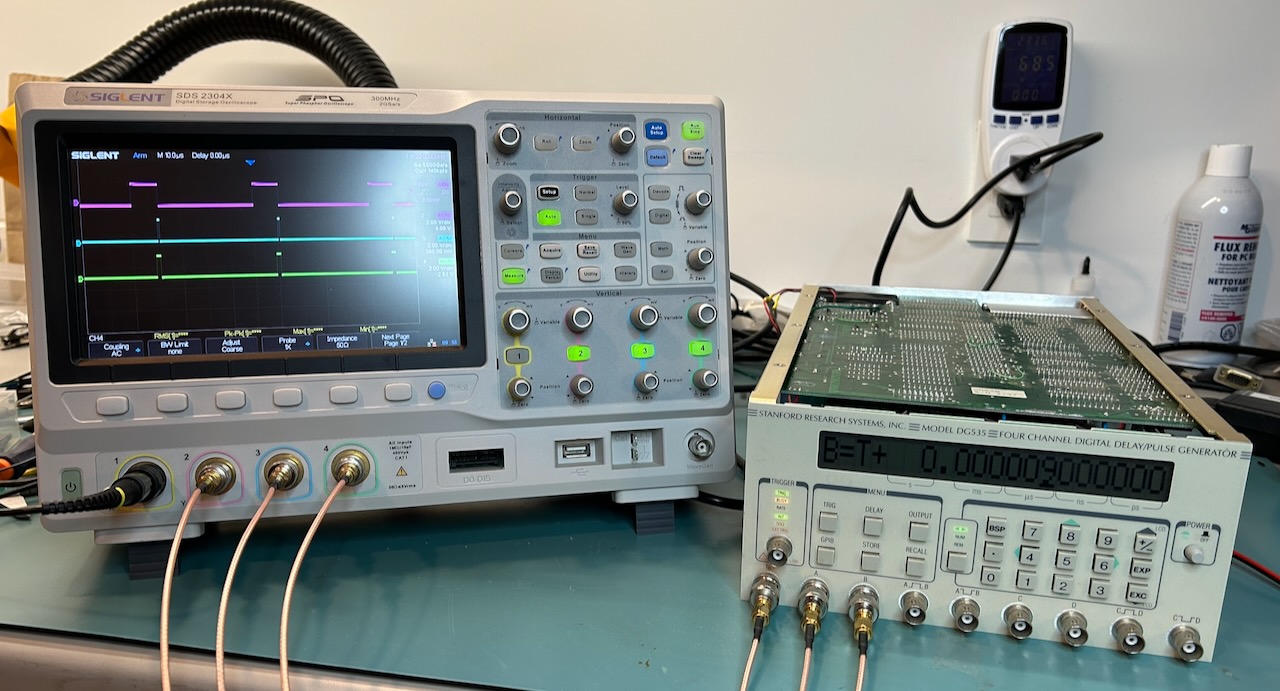 DG535 with oscilloscope showing pulses