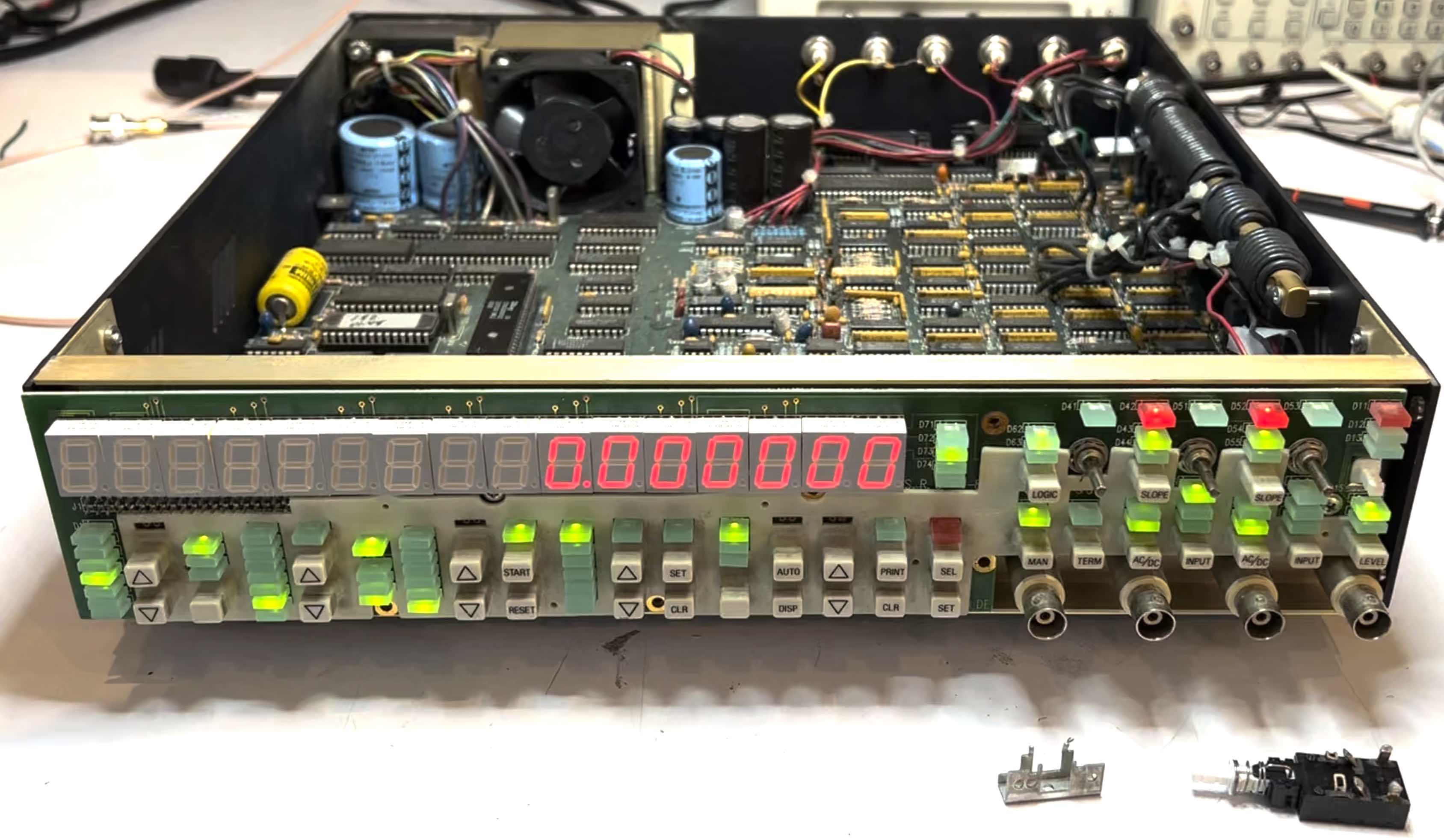 SR620 powered up without front panel cover