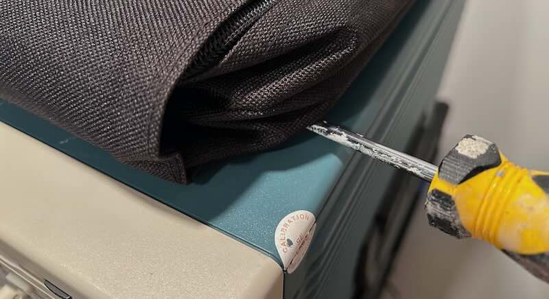 Remove the accessory bag